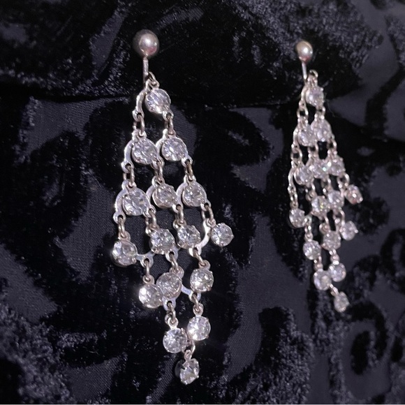 Vintage Avon Crystal Chandelier Earrings Sparkly - Picture 8 of 10